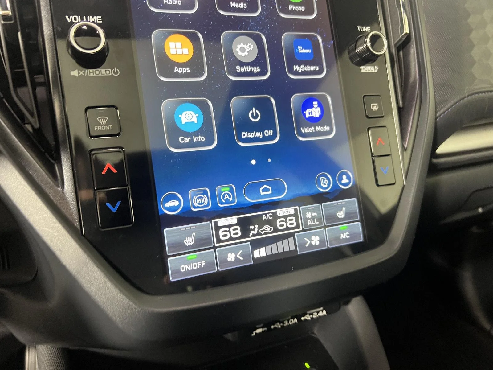 Used 2025 River Rock Pearl Subaru Premium image 32