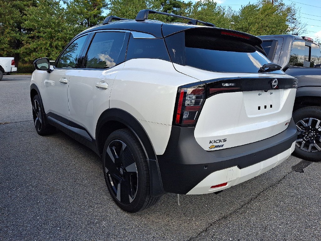 Used 2026 White Nissan SR image 4