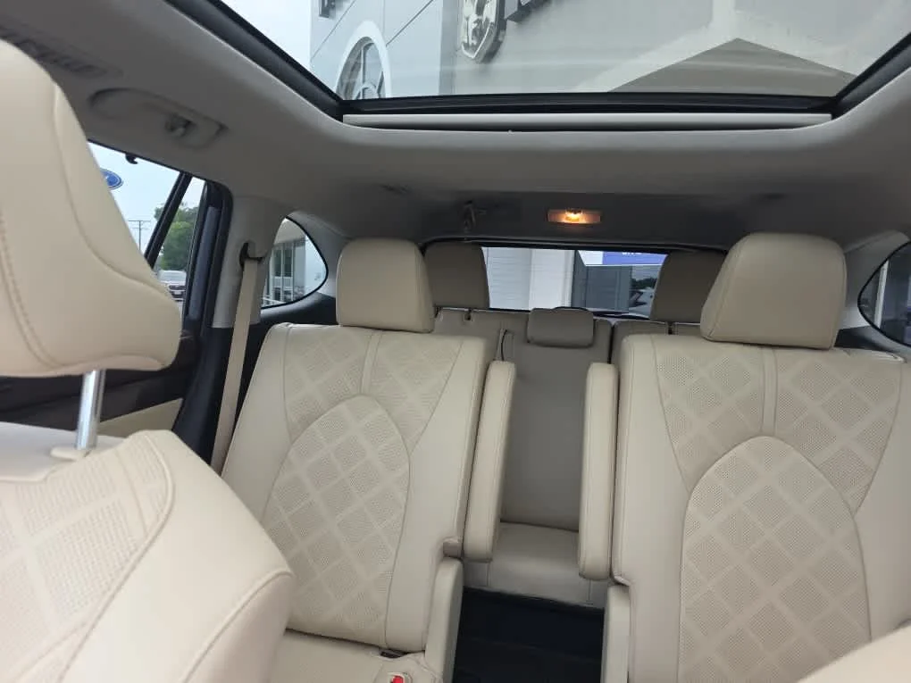 Used 2021 Moon Dust Toyota Platinum image 31
