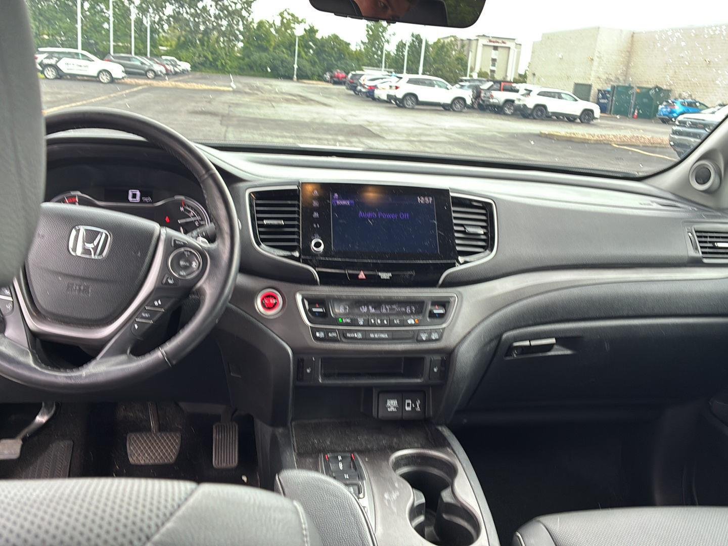 Used 2023 Platinum White Pearl Honda RTL image 11