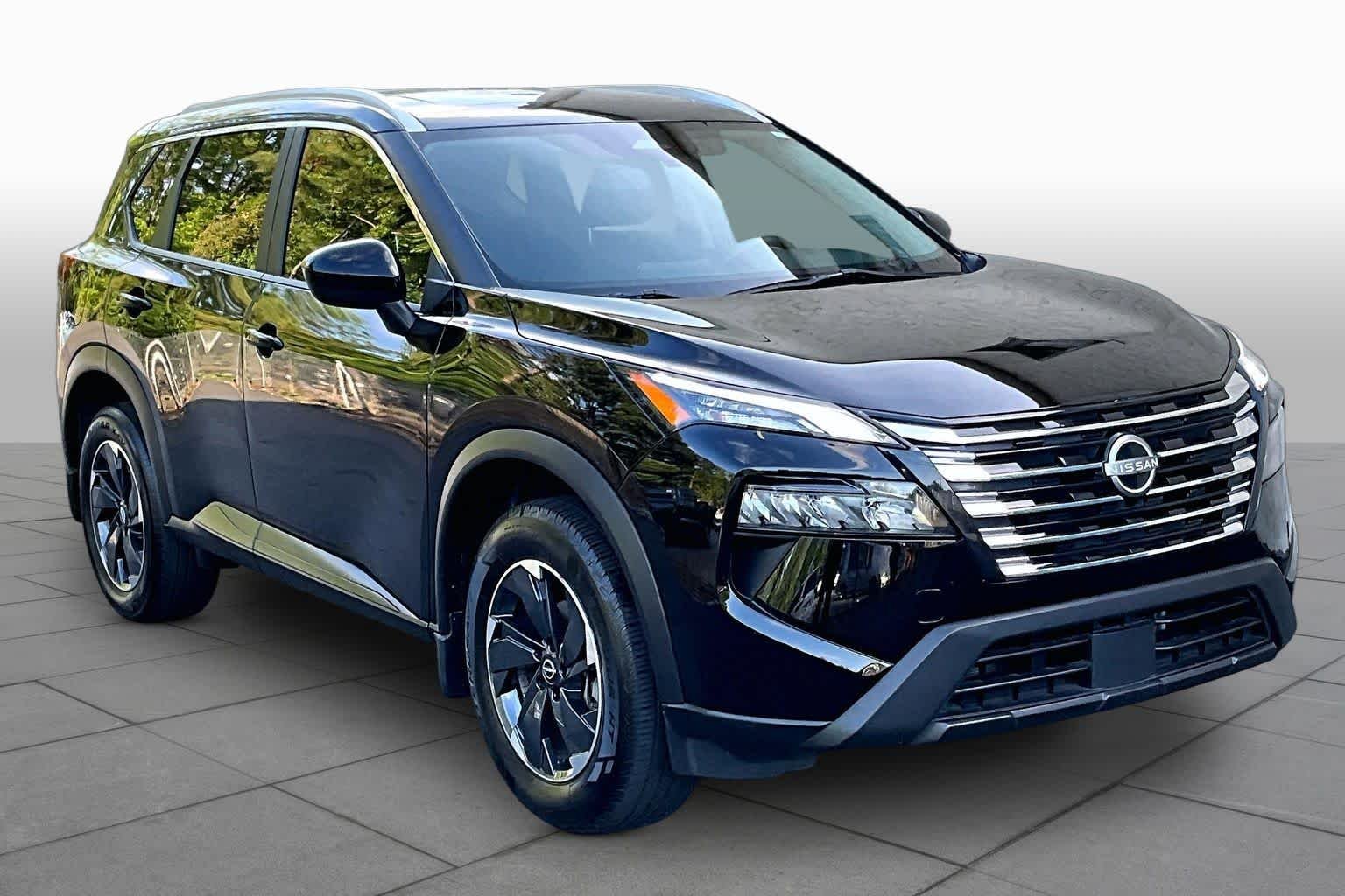 Used 2024 Super Black Nissan SV image 3