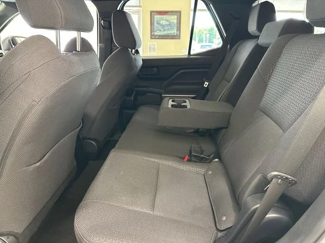 Used 2025 White Toyota SR5 image 12