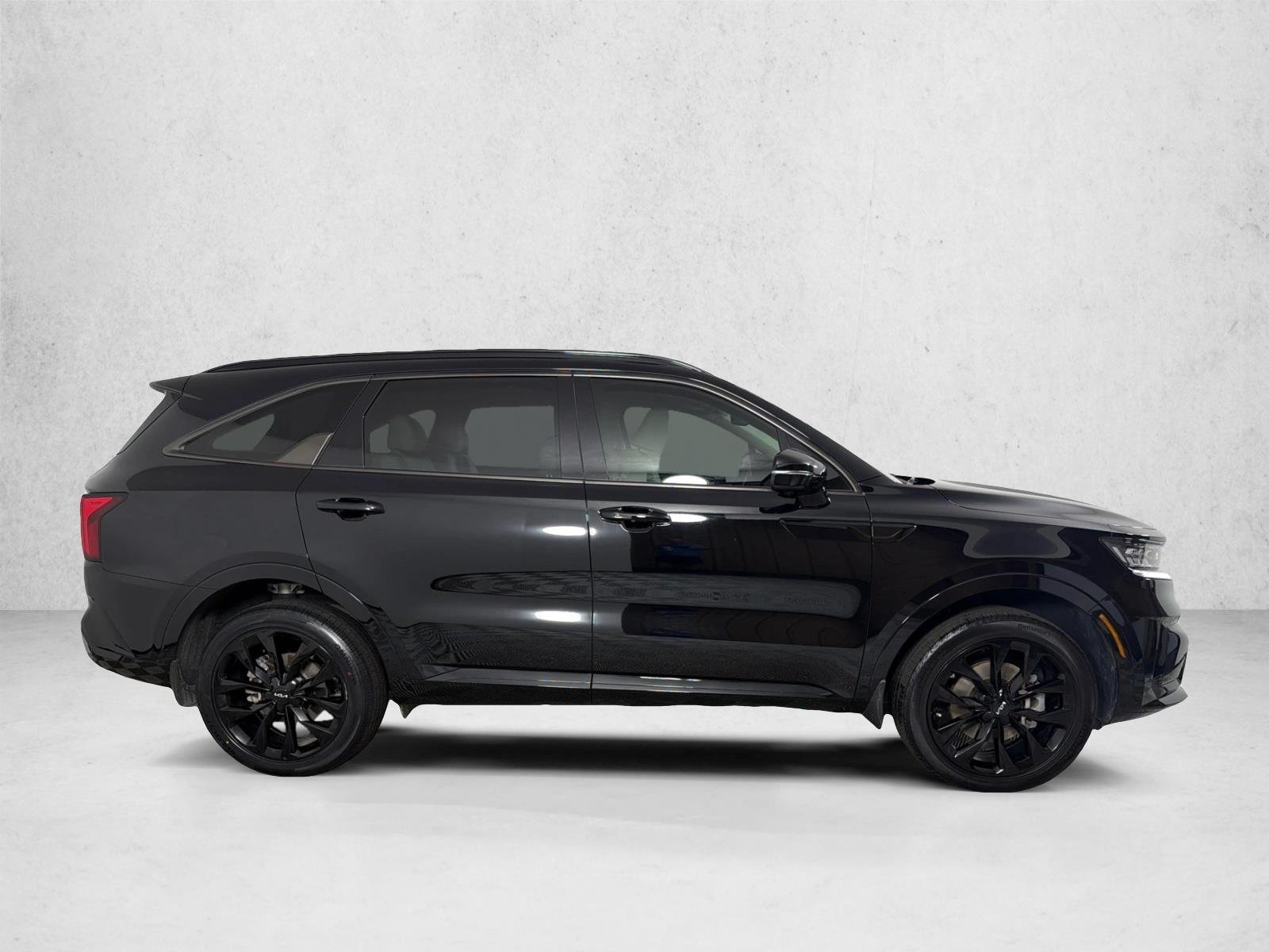 Used 2023 Ebony Black Kia SX Prestige image 4