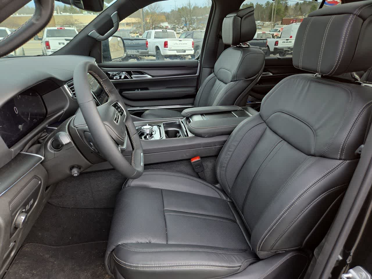 New 2026 High Gloss Black Jeep Summit Obsidian image 13