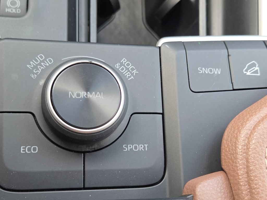 Certified Used 2025 Heavy Metal Toyota Platinum image 19