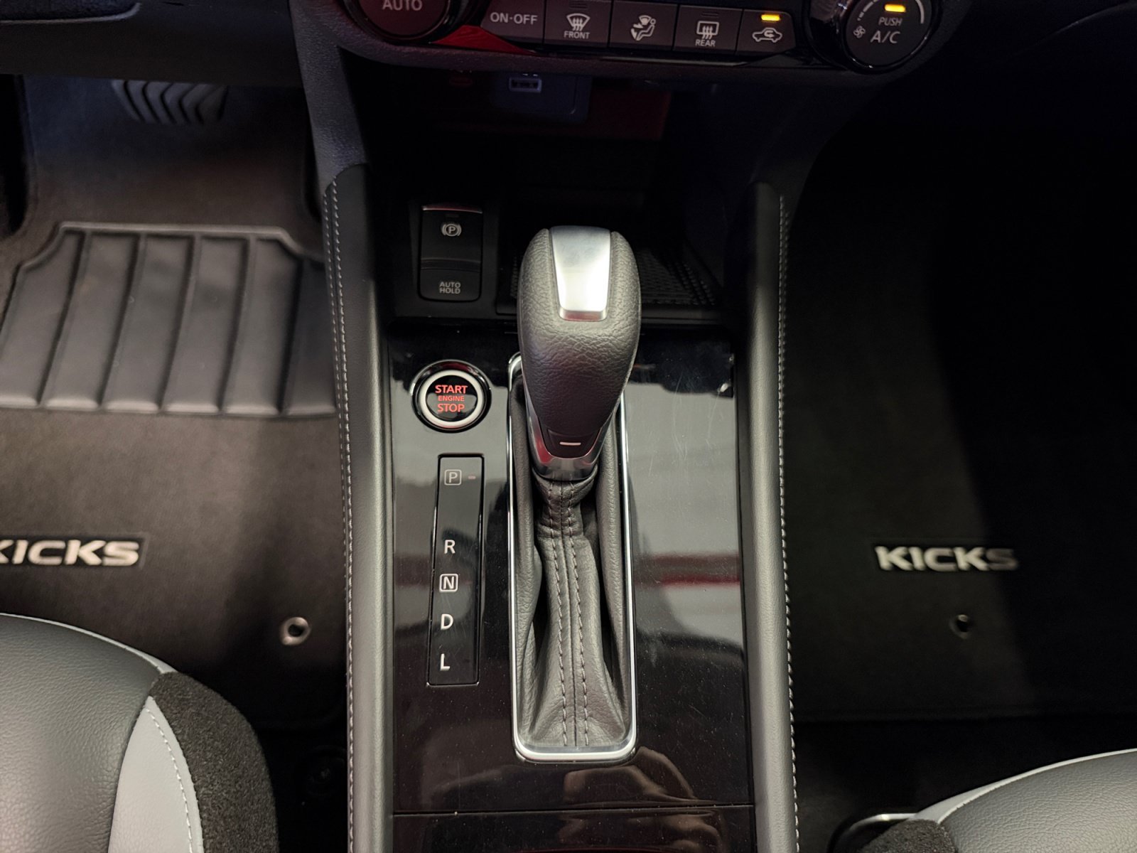 Used 2023 Gray/Super Black Nissan SR image 21