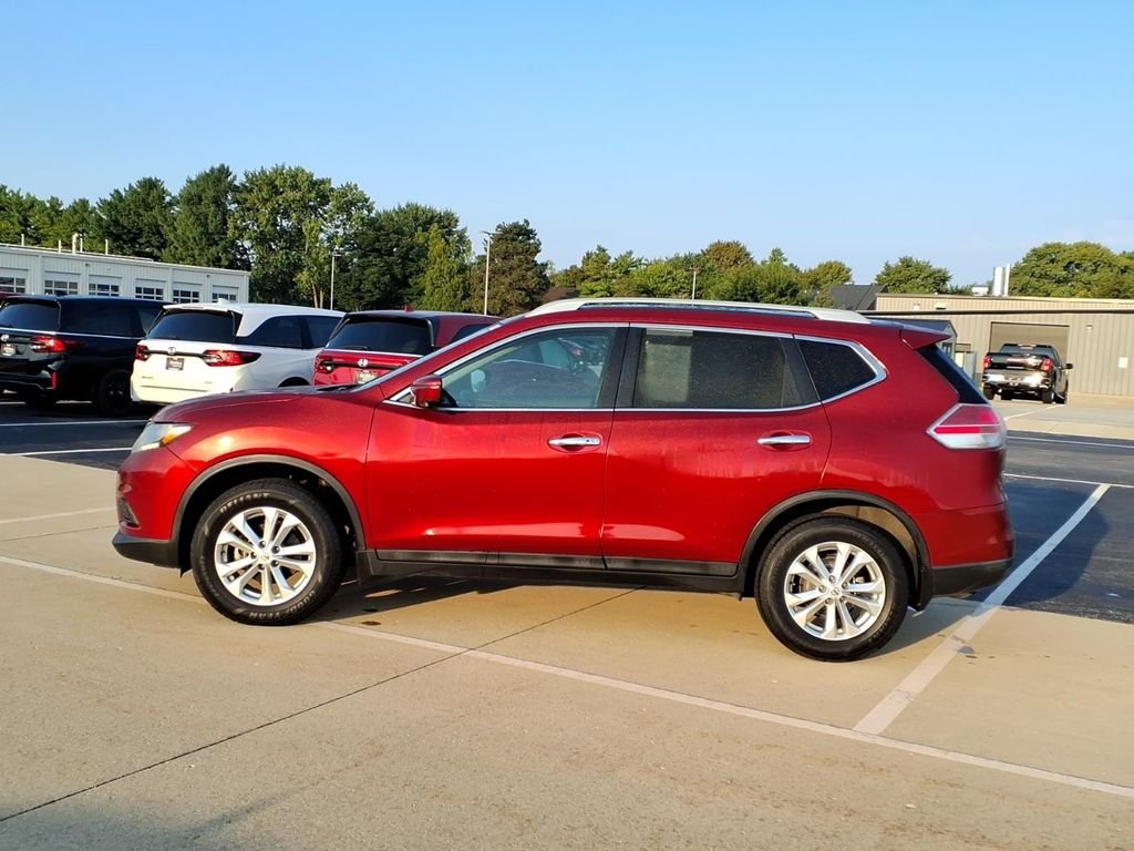 Used 2016 Cayenne Red Nissan SV image 2