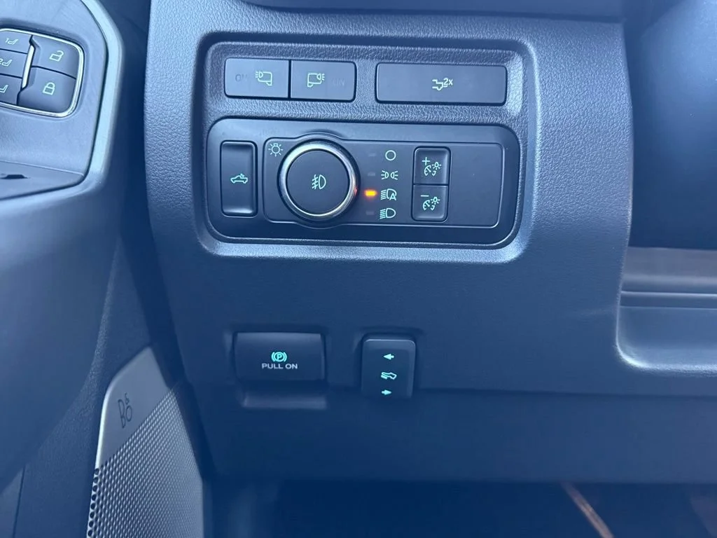 Used 2024 White Ford XL image 21
