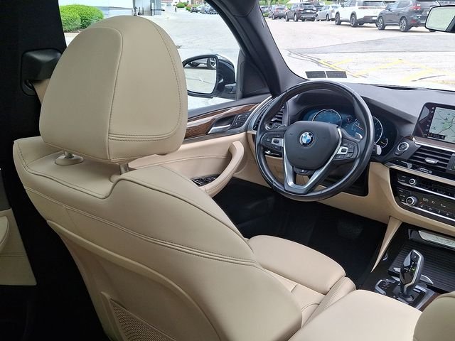 Used 2018 White BMW xDrive30i image 14