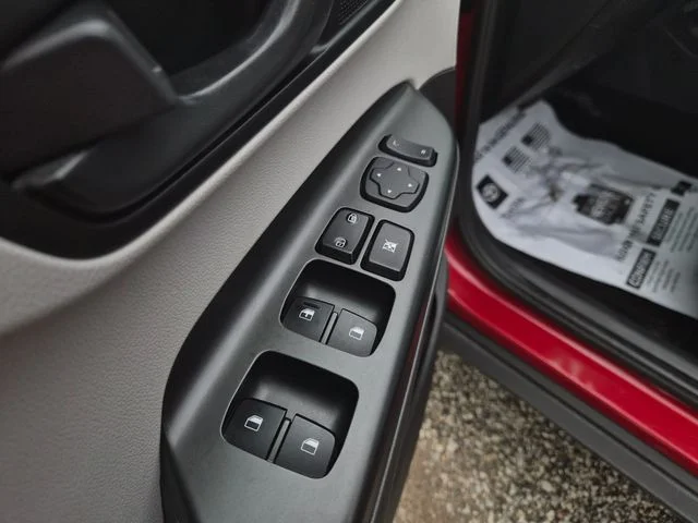 Used 2022 Red Hyundai SE image 13
