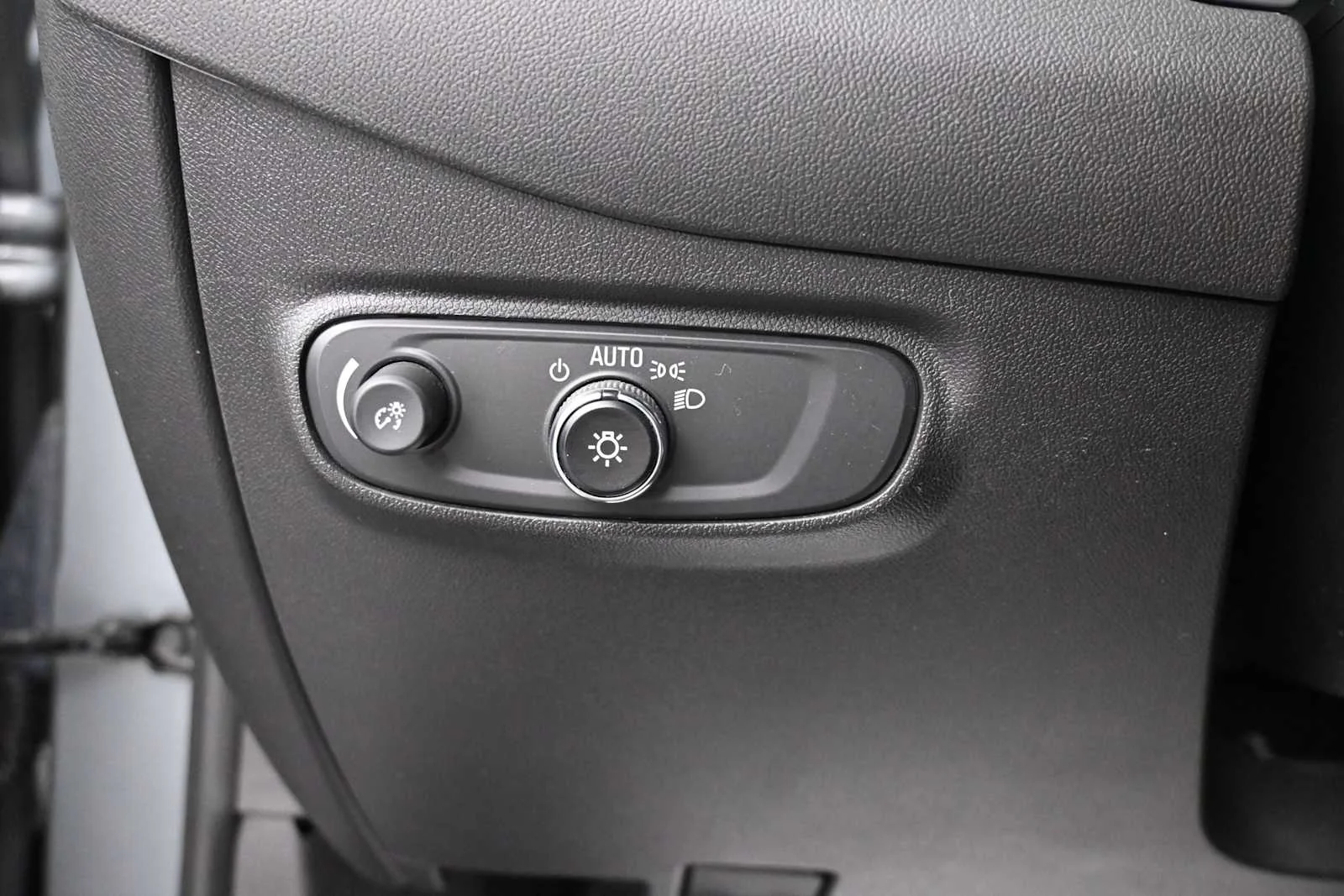 Used 2024 Sterling Gray Metallic Chevrolet LT image 10