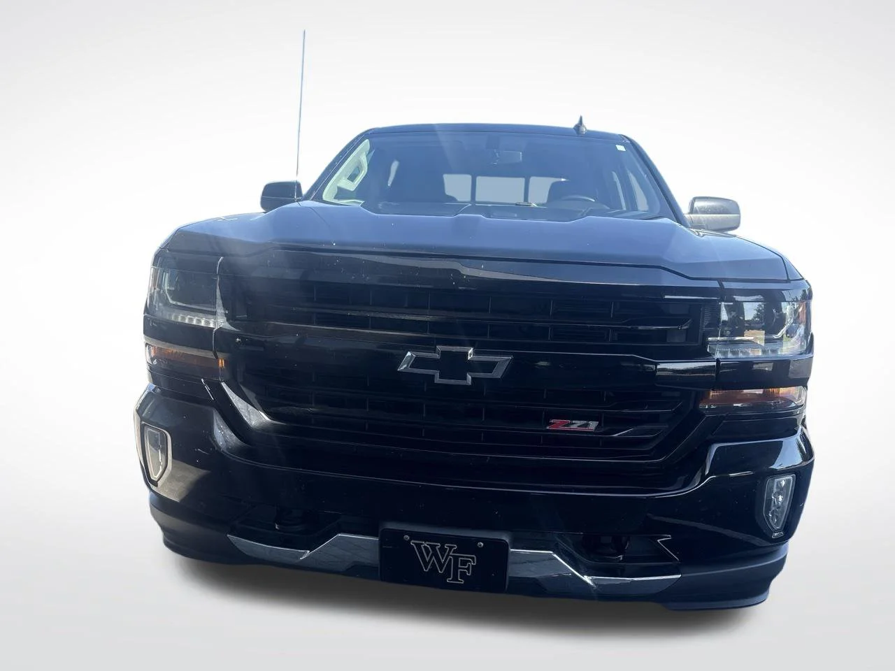 Used 2018 Chevrolet Silverado 1500 LT with VIN 3GCUKREC9JG217093 for sale in Fayetteville, NC