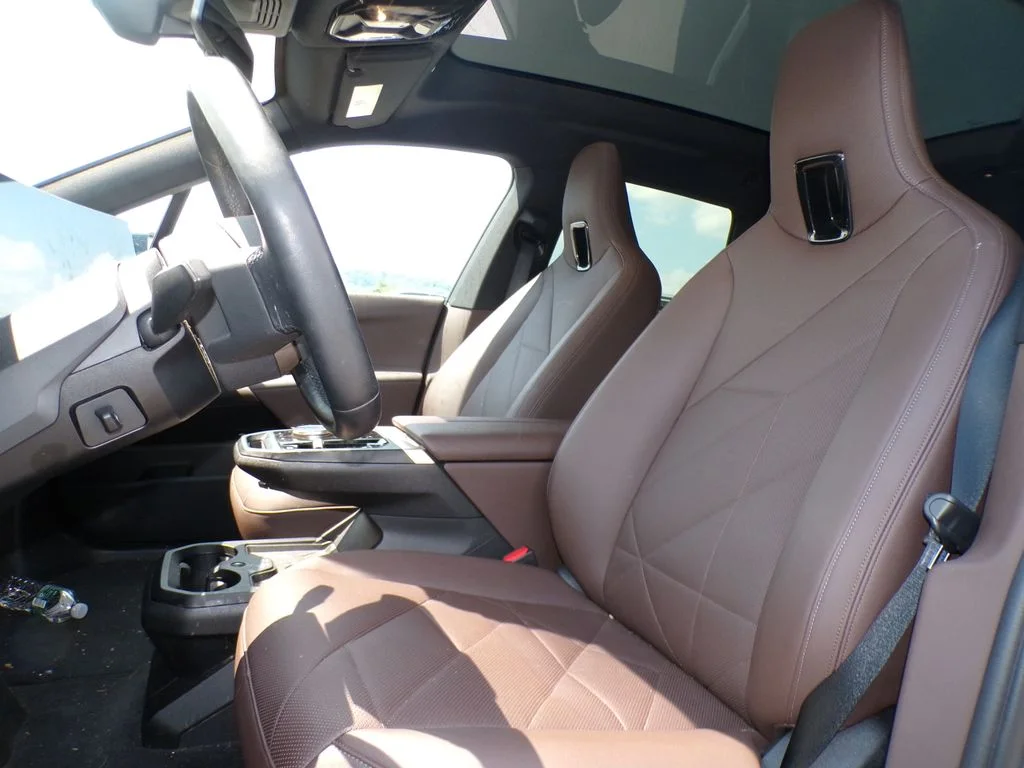 Certified Used 2024 Gray BMW xDrive50 image 5
