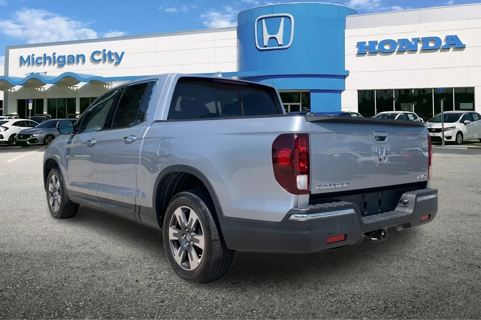 Used 2019 Silver Honda RTL-E image 3