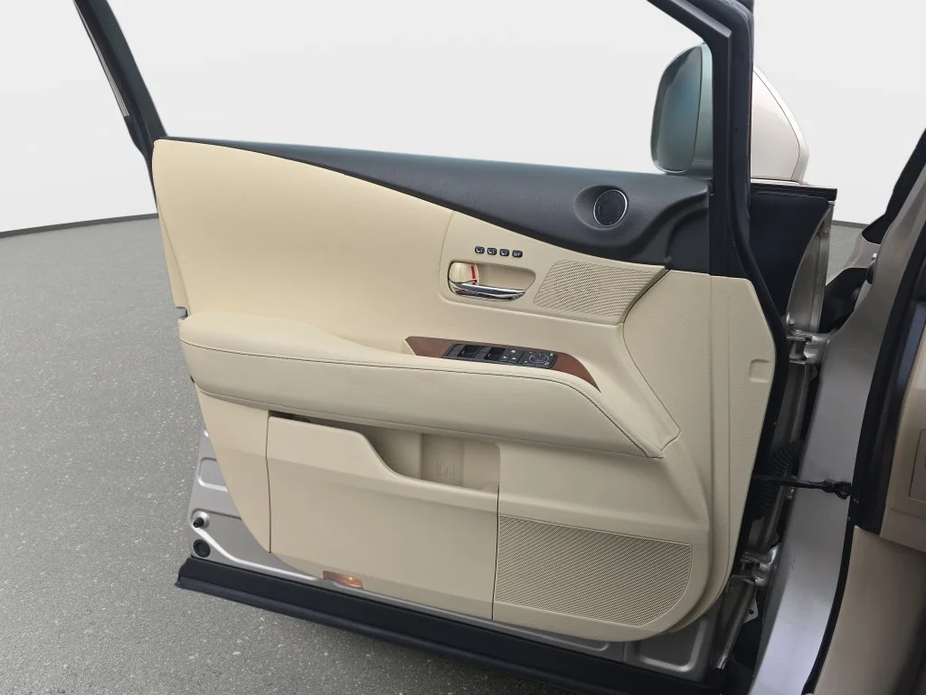 Used 2015 Beige Lexus 350 image 30