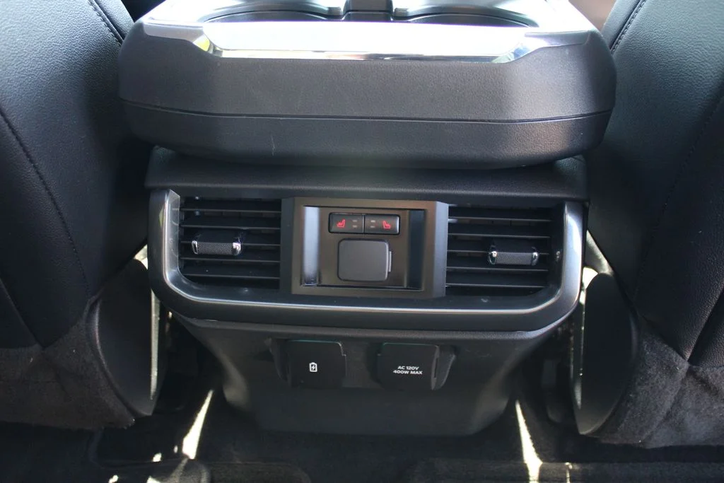 Used 2023 Agate Black Metallic Ford Lariat image 40