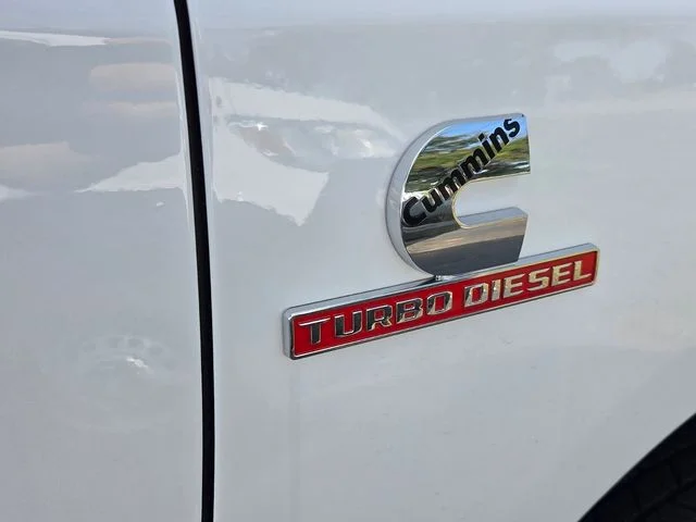 New 2026 Bright White Clearcoat RAM Tradesman image 19