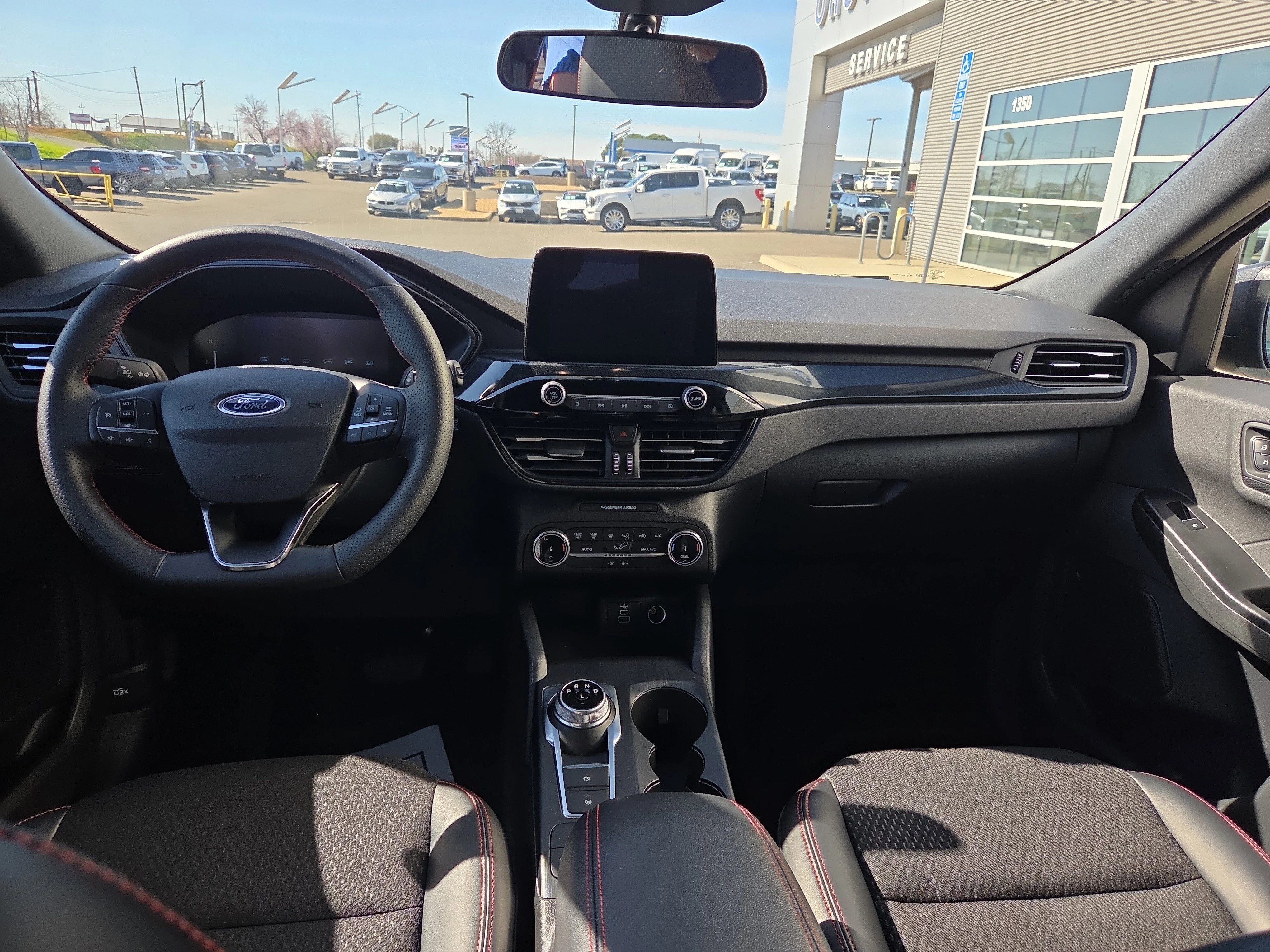 2025 Ford Escape ST-Line - Photo 15
