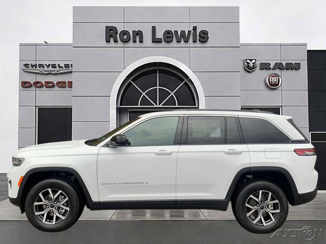 2027 Jeep Grand Cherokee Laredo