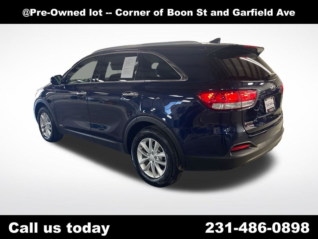 Used 2018 Blue Kia LX image 3