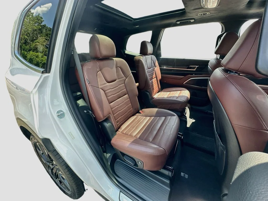 Certified Used 2023 White Kia SX-Prestige image 30