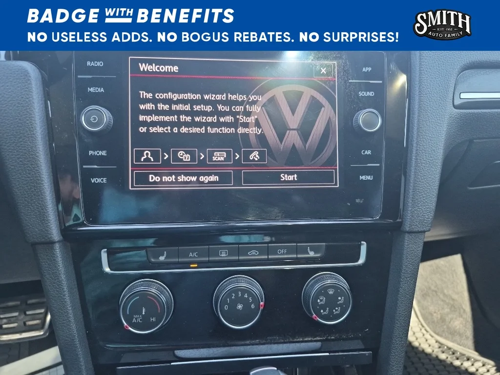 Used 2019 Deep Black Pearl Effect Volkswagen SE image 18
