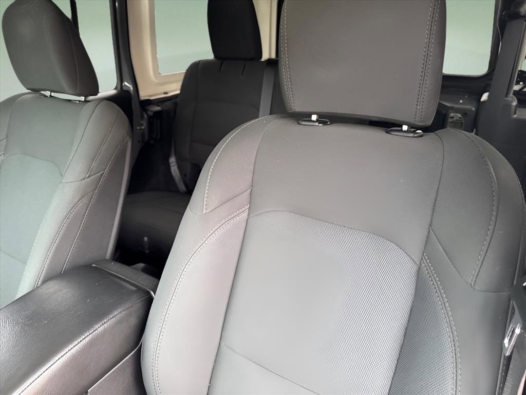 Used 2018 Sting-Gray Clearcoat Jeep Sport S image 11