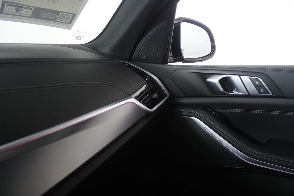 Used 2023 Black Sapphire Metallic BMW xDrive40i image 25