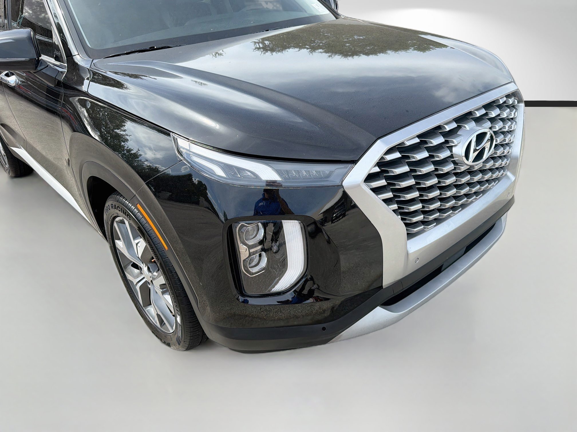 Used 2022 Abyss Black Pearl Hyundai SEL image 32