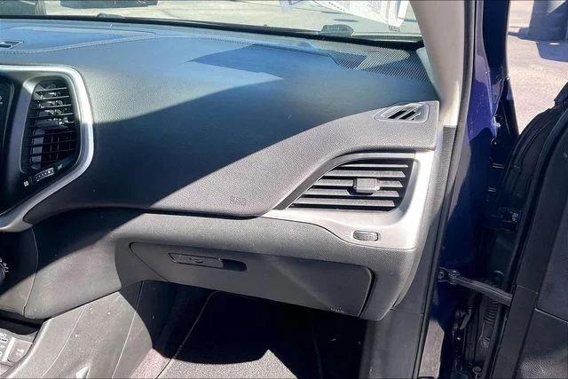 Used 2016 Blue Jeep Sport image 16