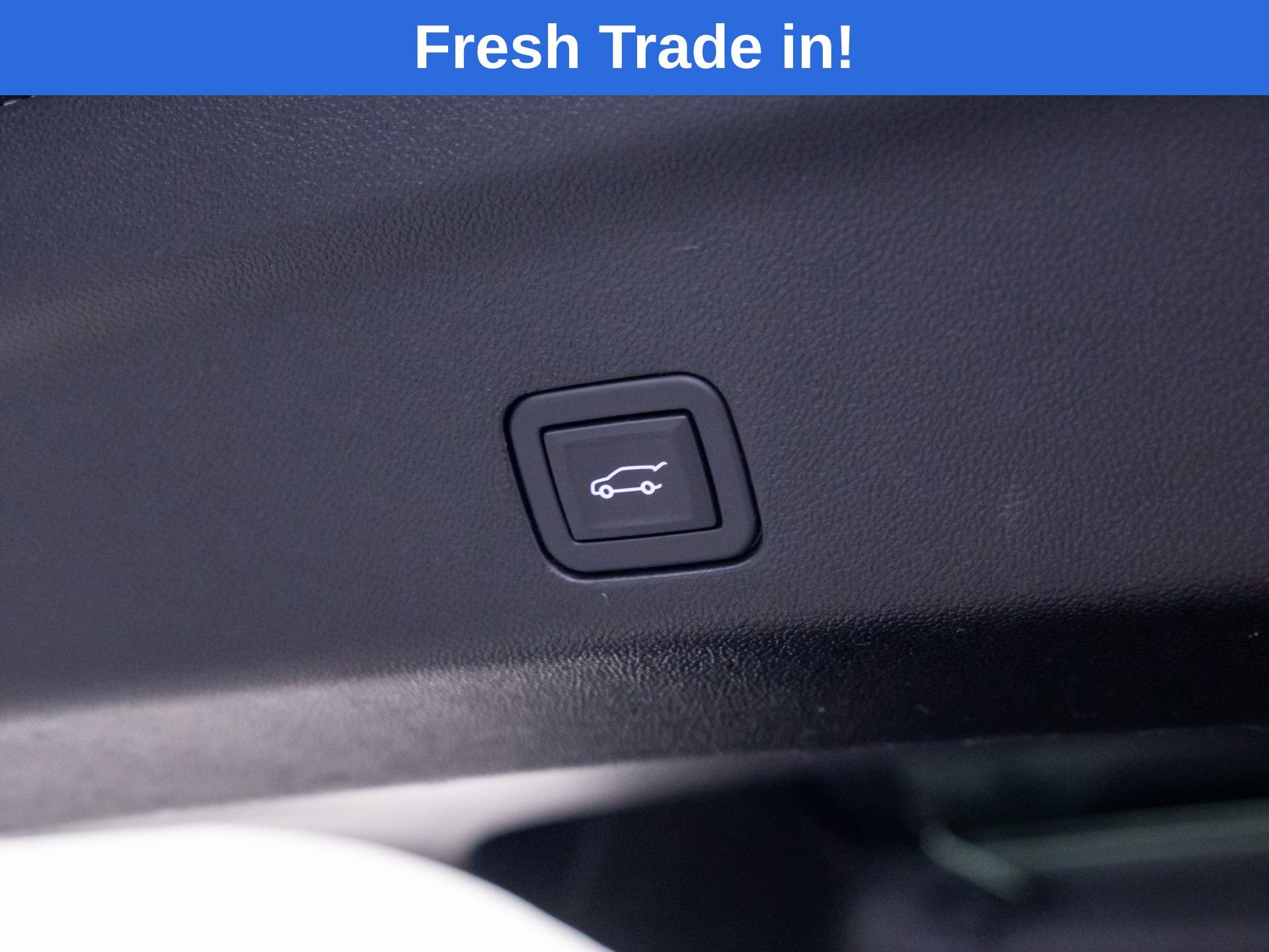 Used 2024 Gray Chevrolet Z71 image 33