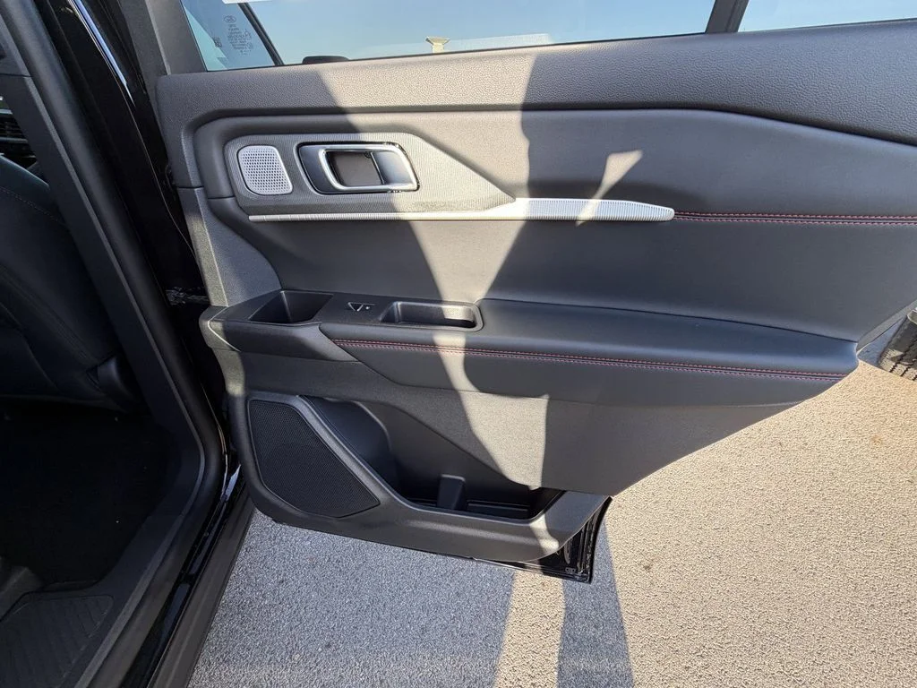 New 2026 Agate Black Metallic Ford ST image 18