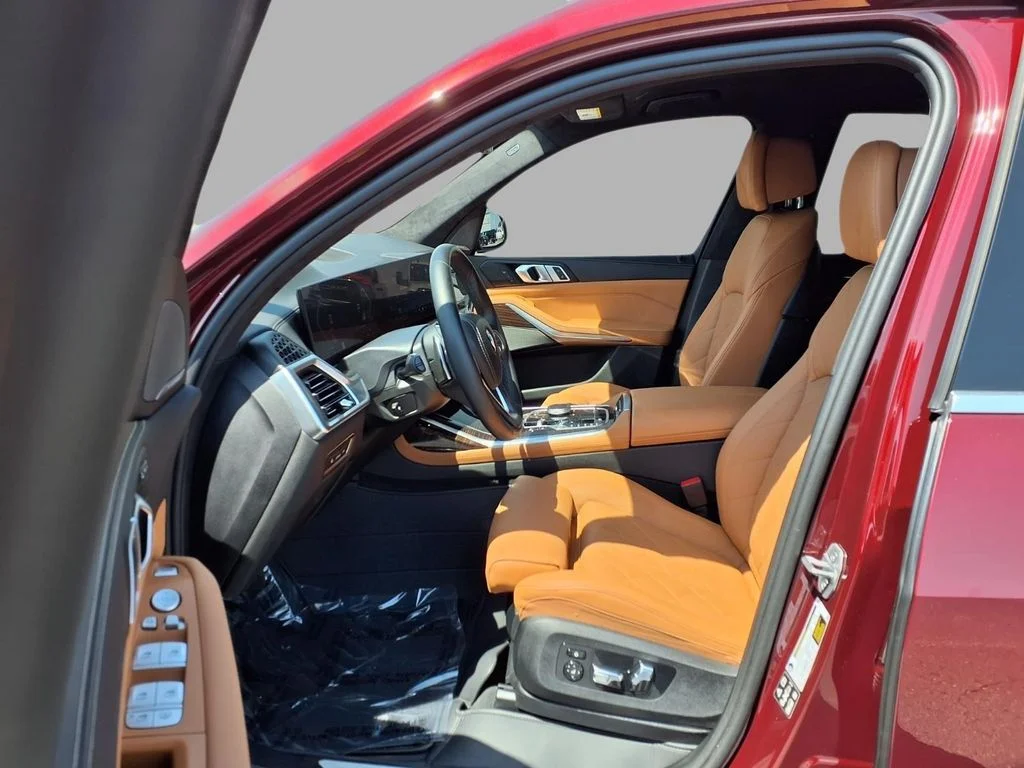Used 2024 Red BMW xDrive40i image 21