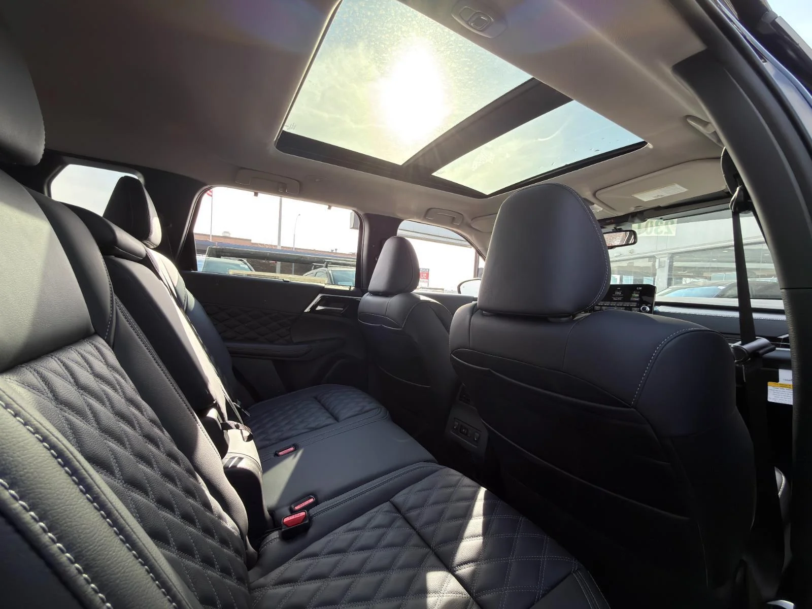 2025 Mitsubishi Outlander Plug-in Hybrid SEL - Photo 28