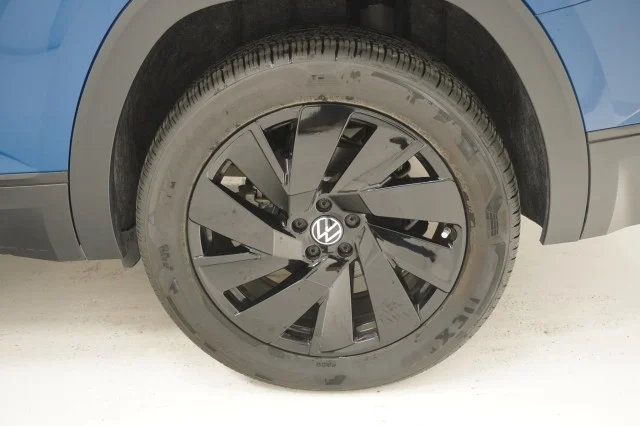 2025 Volkswagen Atlas SE w/Tech - Photo 12