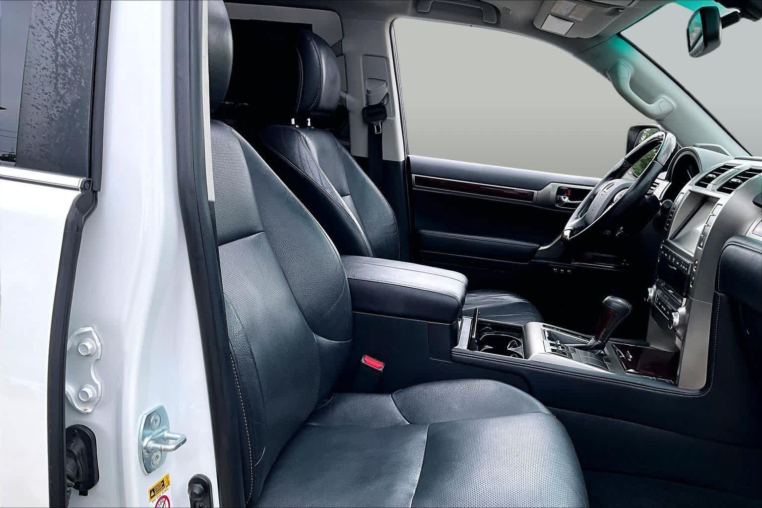 Used 2019 Starfire Pearl Lexus Premium image 9