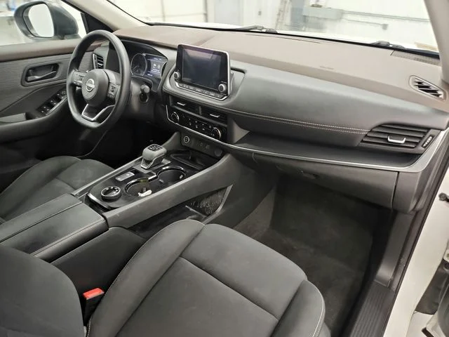 Used 2023 White Nissan S image 32