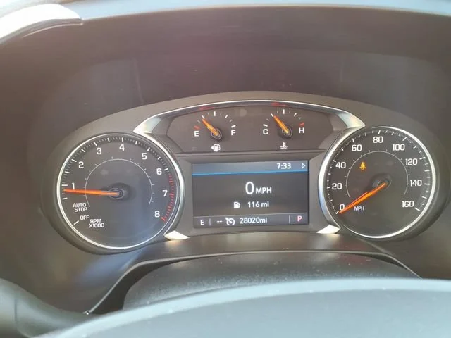 Used 2025 Summit White Chevrolet 2LT image 18