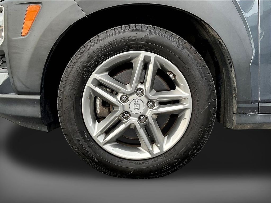 Used 2019 Gray Hyundai SE image 32