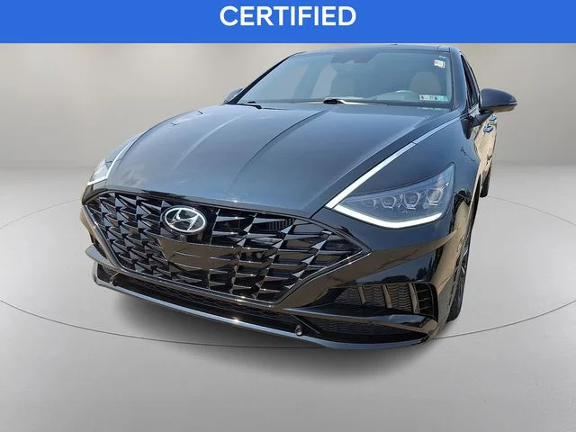 Used 2023 Black Hyundai Limited image 4