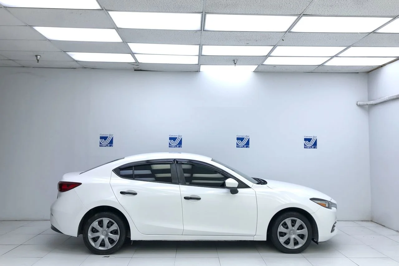 Used 2018 Snowflake White Pearl Mazda Sport image 5