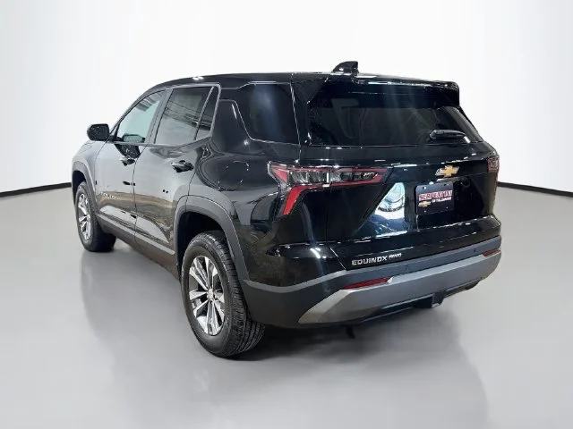 2027 Chevrolet Equinox LT - Photo 10