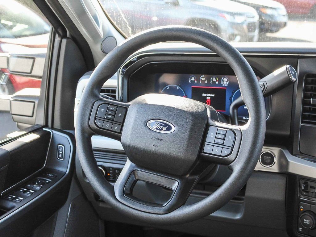 New 2026 Oxford White Ford XLT image 15