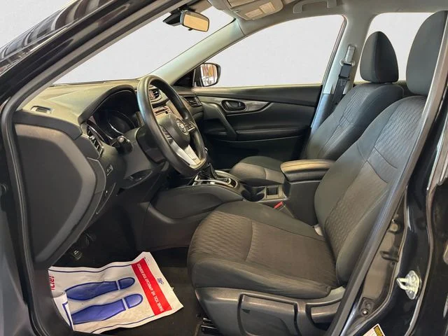 Used 2020 Black Nissan S image 10