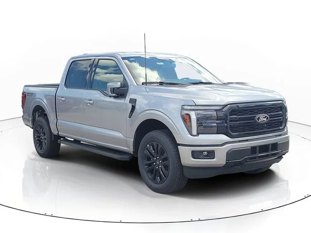 New 2026 Silver Metallic Ford Lariat image 3