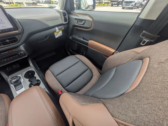 New 2026 Azure Gray Metallic Tri-Coat Ford Outer Banks® image 17