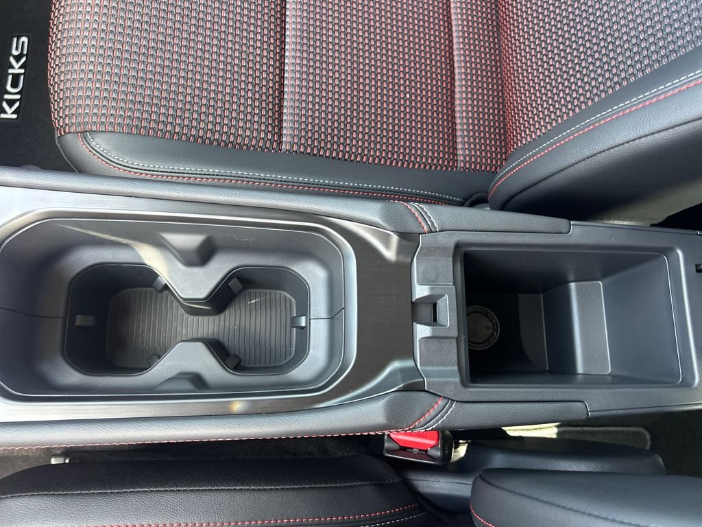 New 2026 Nissan Kicks SR 4D Sport Utility