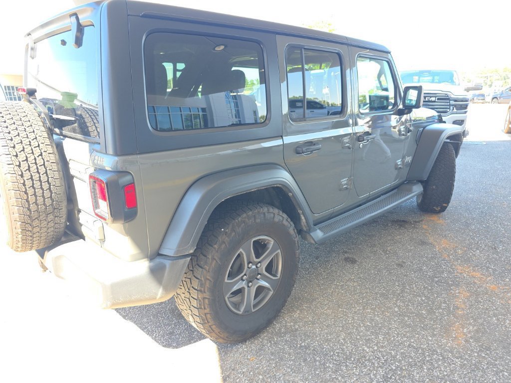 Used 2018 Gray Jeep Unlimited Sport S image 10