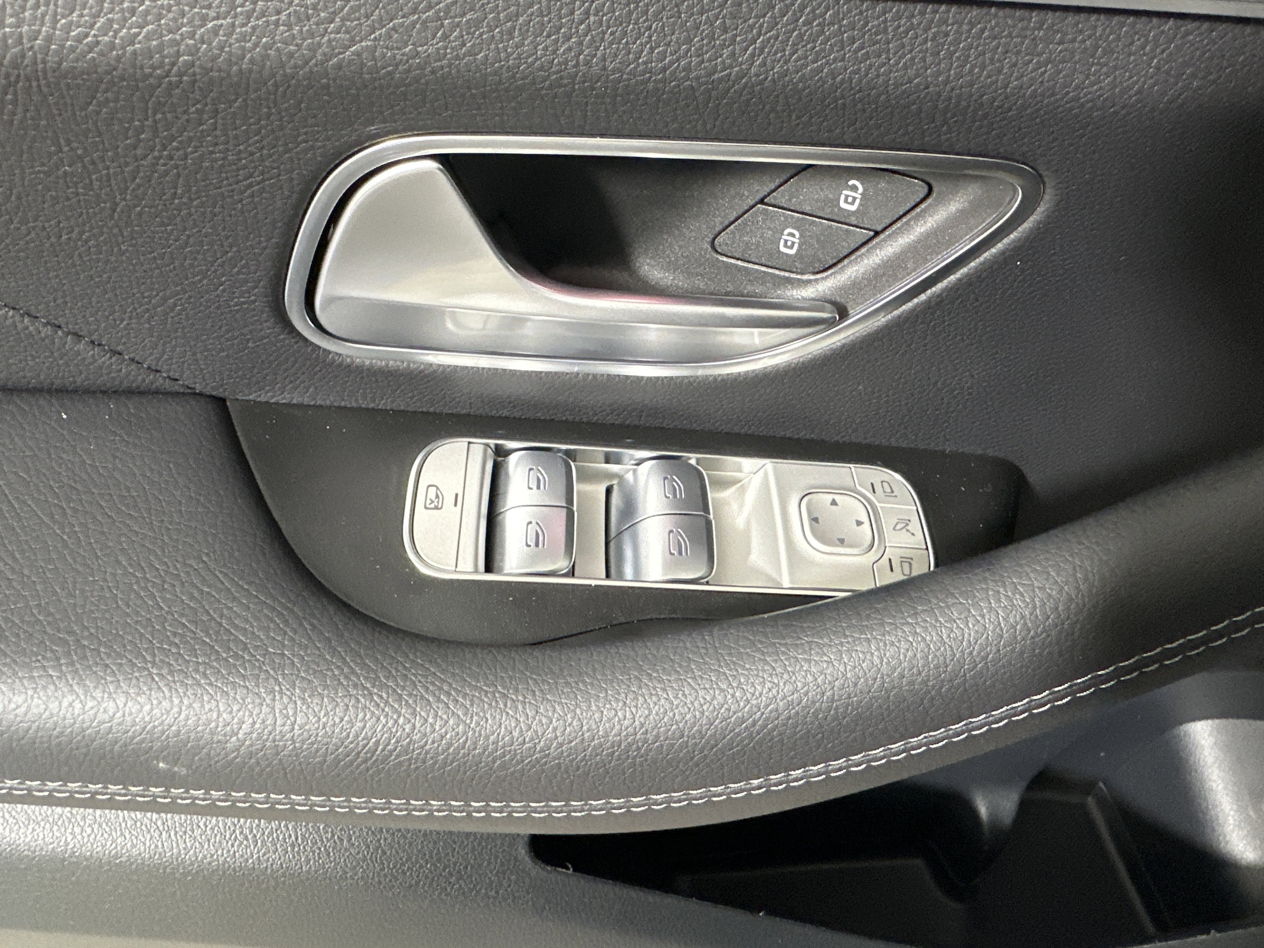 New 2026 Obsidian Black Metallic Mercedes-Benz GLS 450 image 11