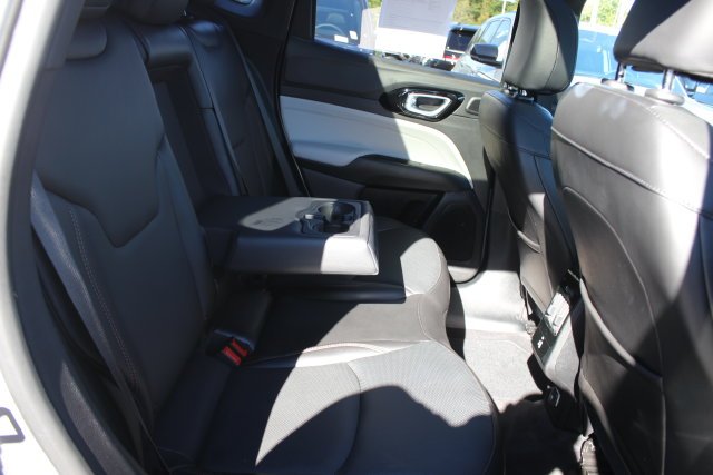 Used 2023 Silver Jeep Limited image 33